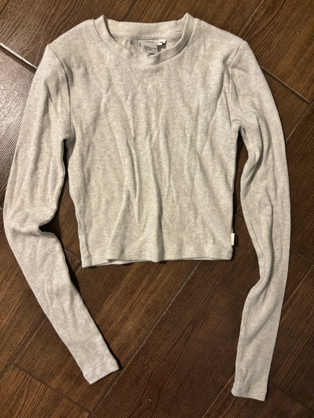 Aritzia TNA Cropped Long Sleeve XXS